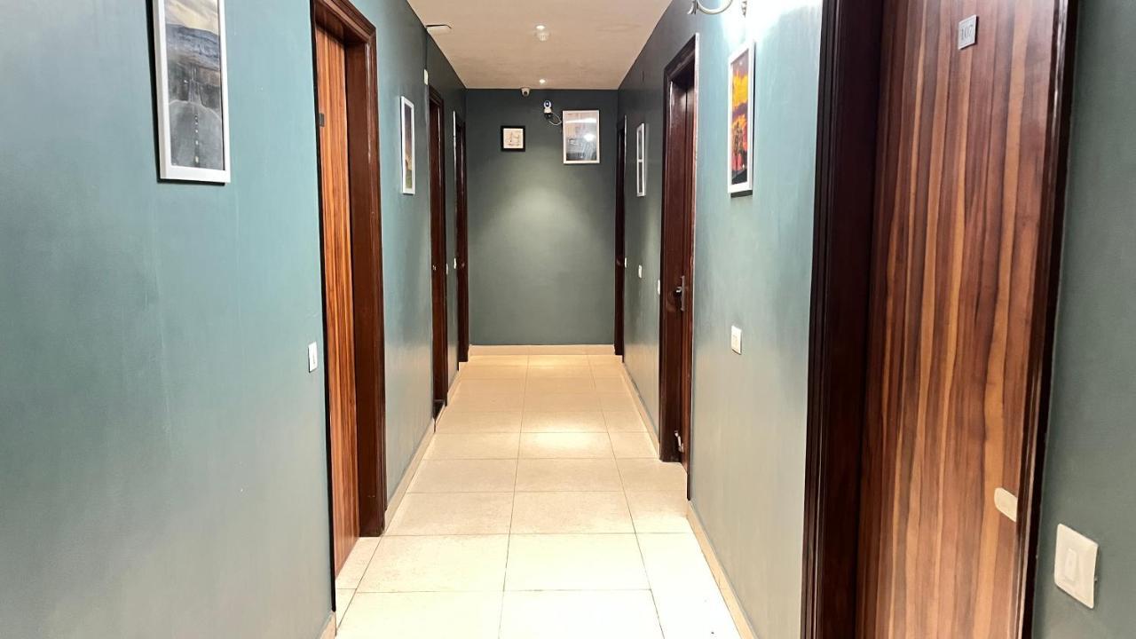 Qotel Hotel Church House Rohini Sector 15 Delhi  Buitenkant foto