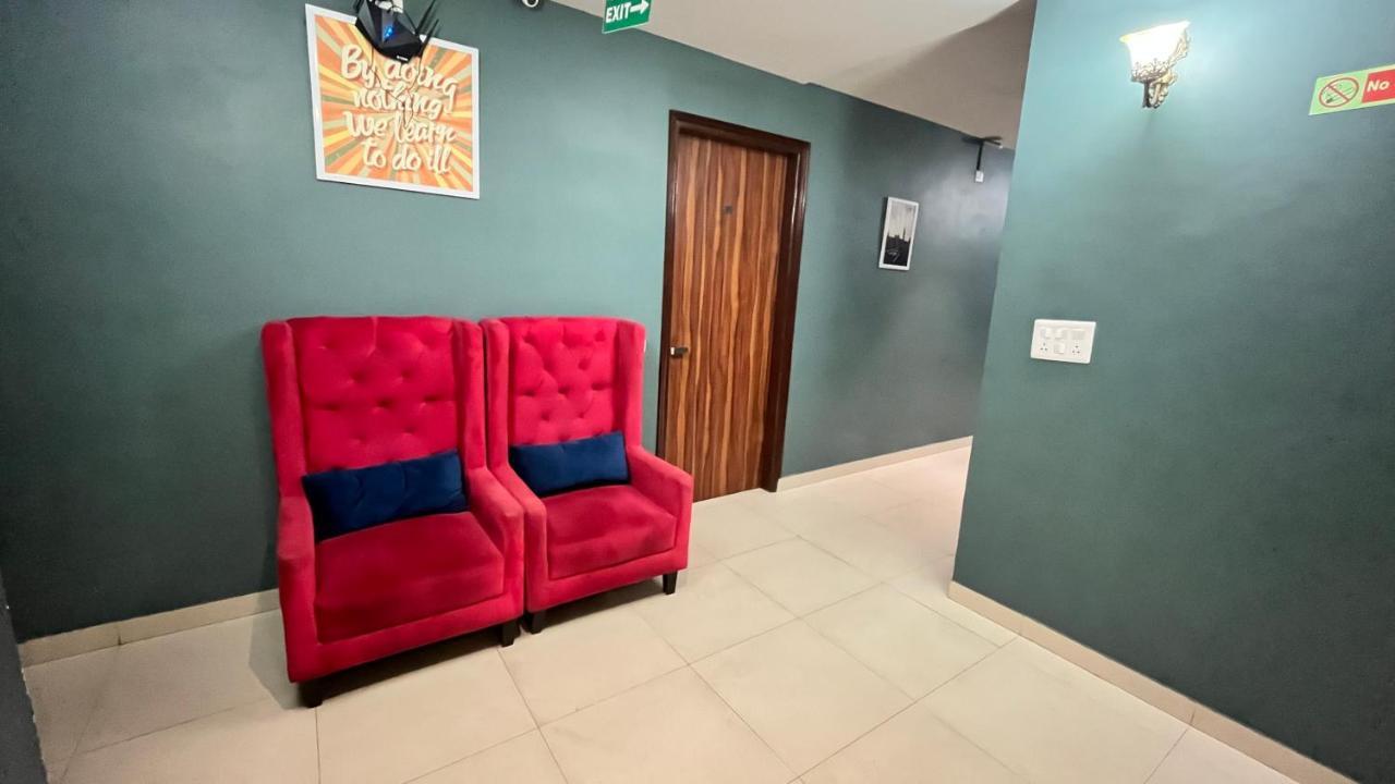 Qotel Hotel Church House Rohini Sector 15 Delhi  Buitenkant foto