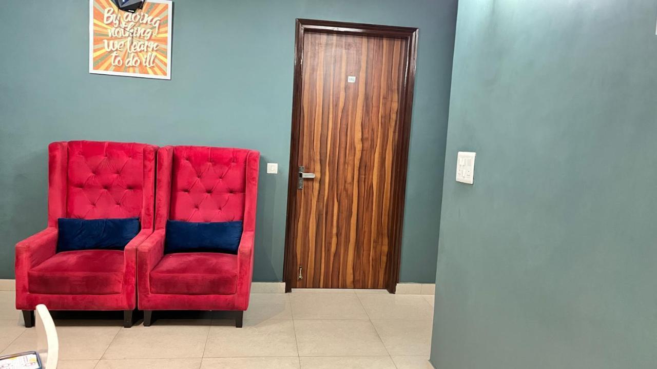 Qotel Hotel Church House Rohini Sector 15 Delhi  Buitenkant foto