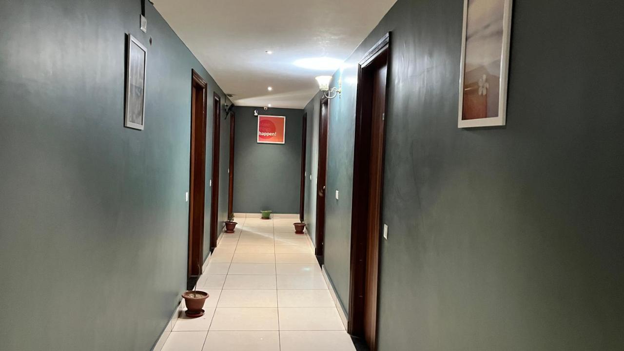 Qotel Hotel Church House Rohini Sector 15 Delhi  Buitenkant foto