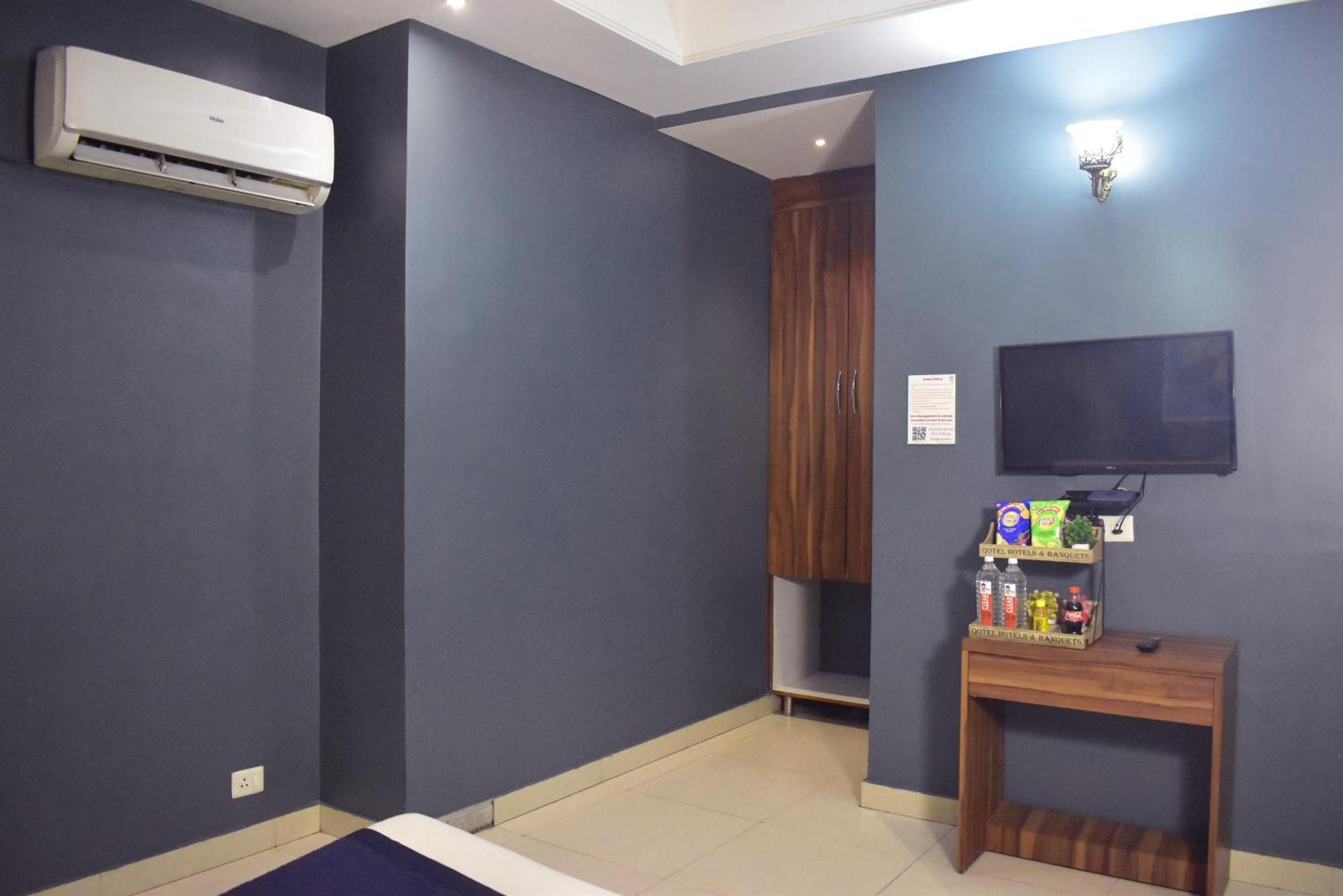 Qotel Hotel Church House Rohini Sector 15 Delhi  Buitenkant foto